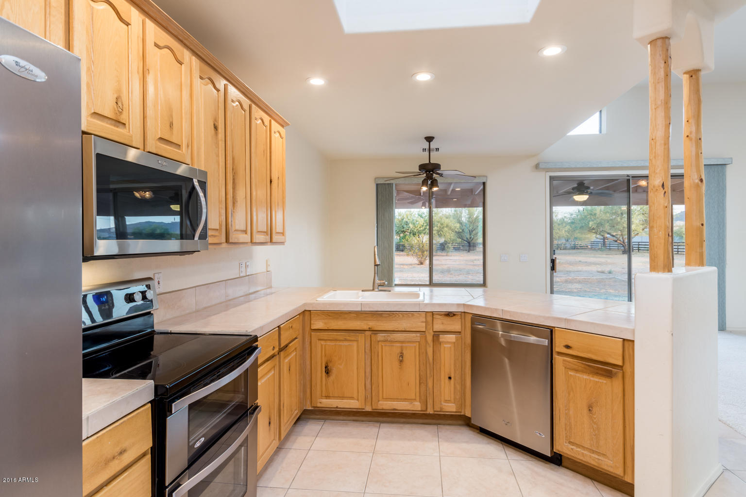 611 West Restin Road Phoenix, AZ 85086 - Photo 18 of 48 611 W Restin Rd - MLS-21
