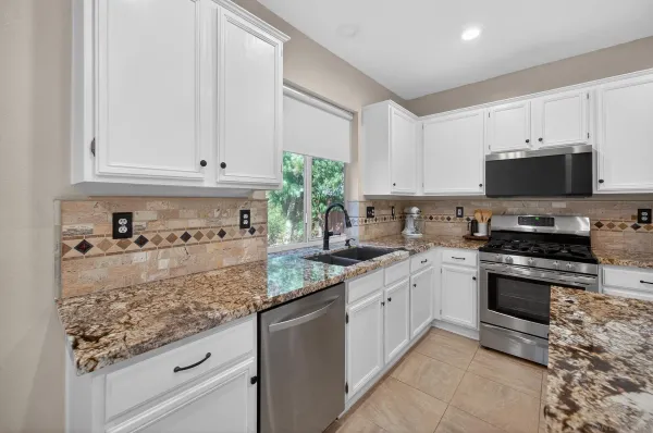 $679,900 | 43165 Sereno Drive, Temecula, CA 92592