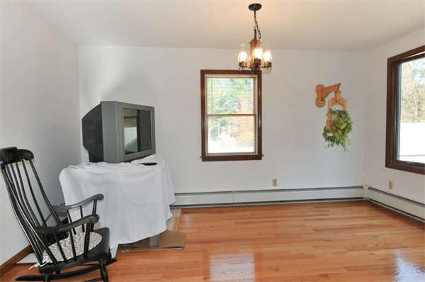 43 Felch Road Natick, MA 01760 - Photo 6 of 12