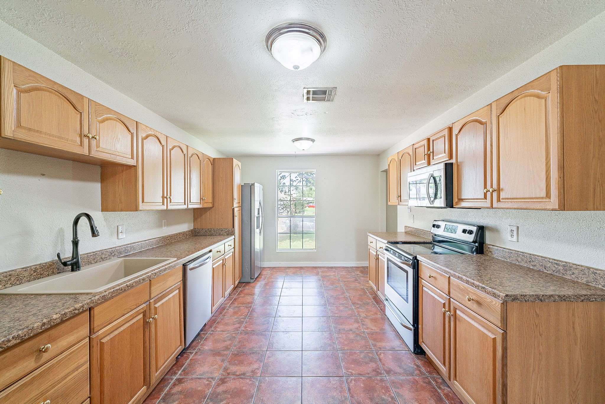 707 Terryhollow Street Channelview, TX 77530 - Photo 4 of 26