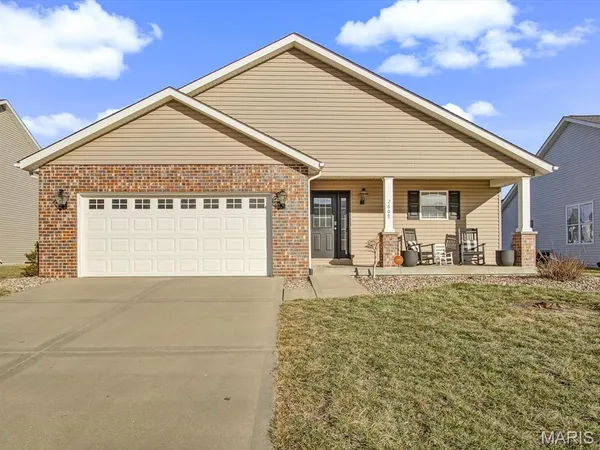 $395,000 | 2609 Greystone Estates Parkway, Shiloh, IL 62221