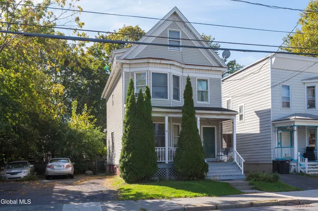$300,000 | 446 Second Avenue, Albany, NY 12209