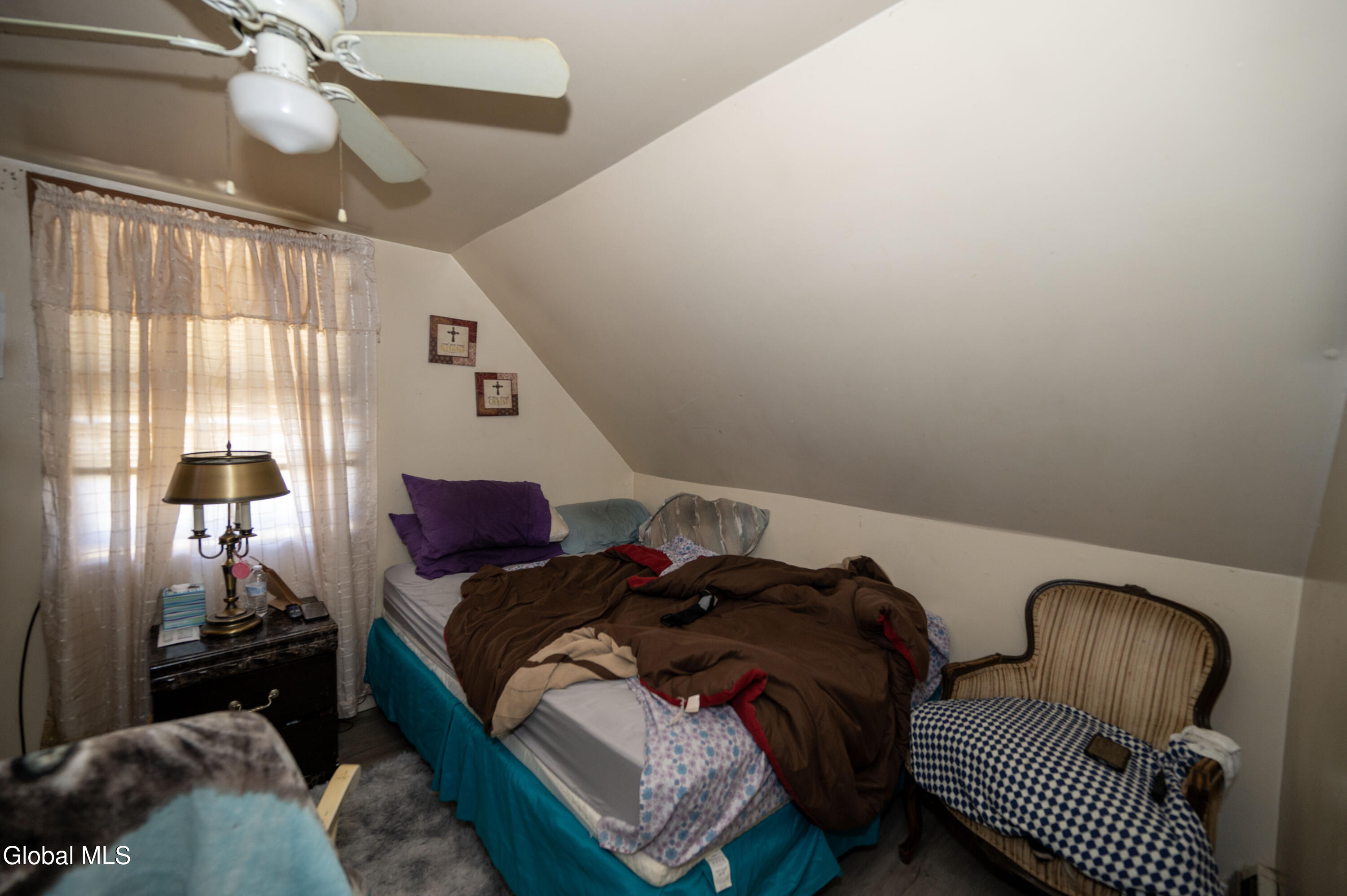 446 Second Avenue Albany, NY 12209 - Photo 17 of 17 3rd floor 2nd bedroom