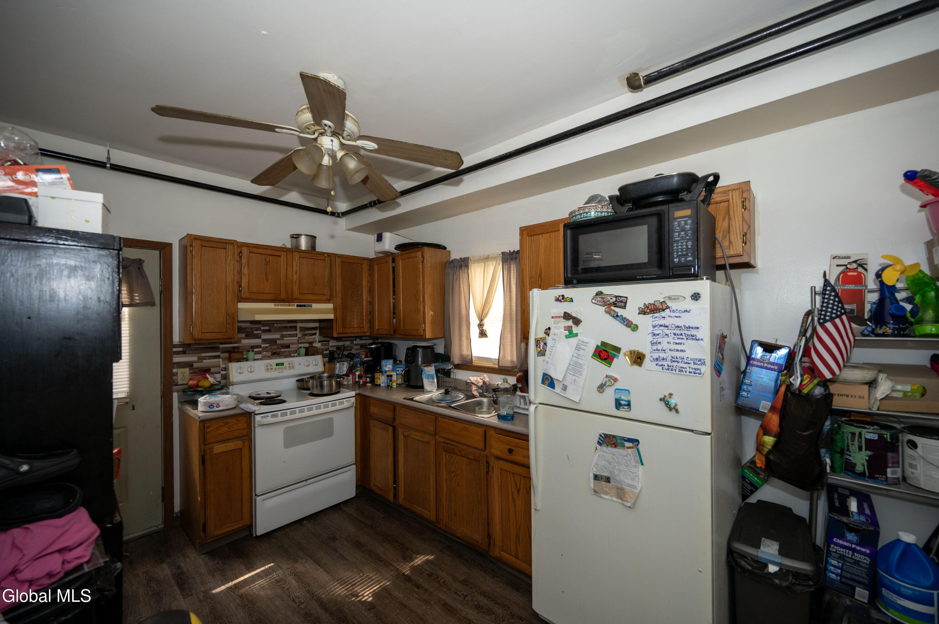 446 Second Avenue Albany, NY 12209 - Photo 7 of 17 1st floor kitchen