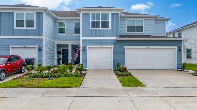 a front view of house with yard