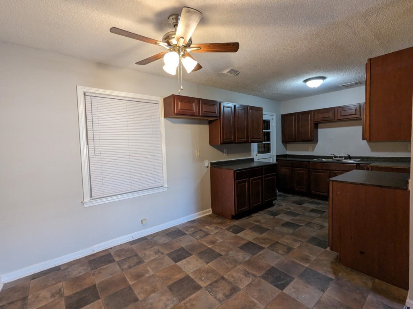 3733 Brompton Road Memphis, TN 38118 - Photo 9 of 27