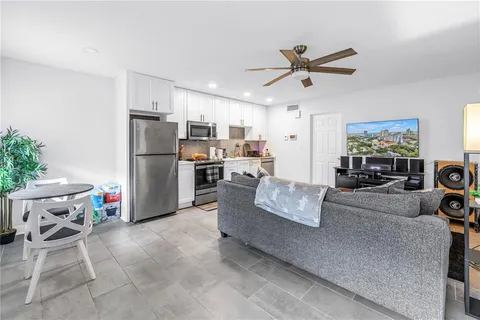 $325,000 | 555 3rd Street North, Unit 13, St. Petersburg, FL 33701
