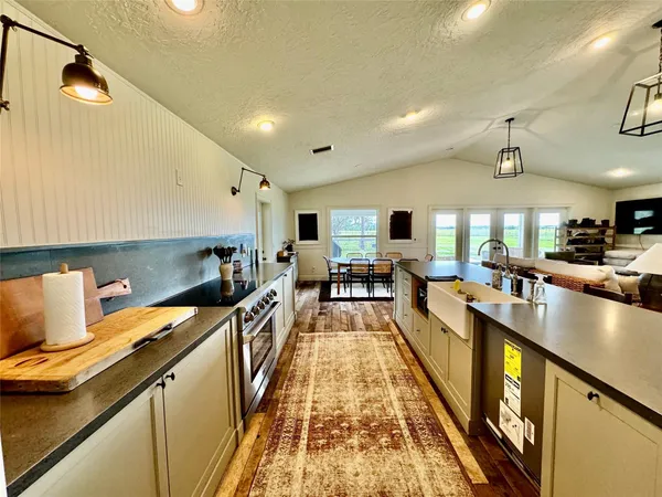 $2,195,000 | 14151 Center Street, Okeechobee, FL 34974