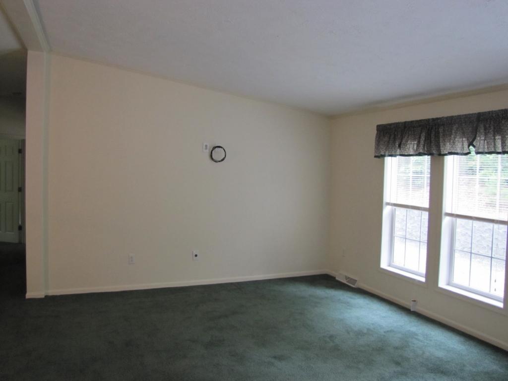 110 Old Post Road Moneta, VA 24121 - Photo 27 of 99 an empty room with a window
