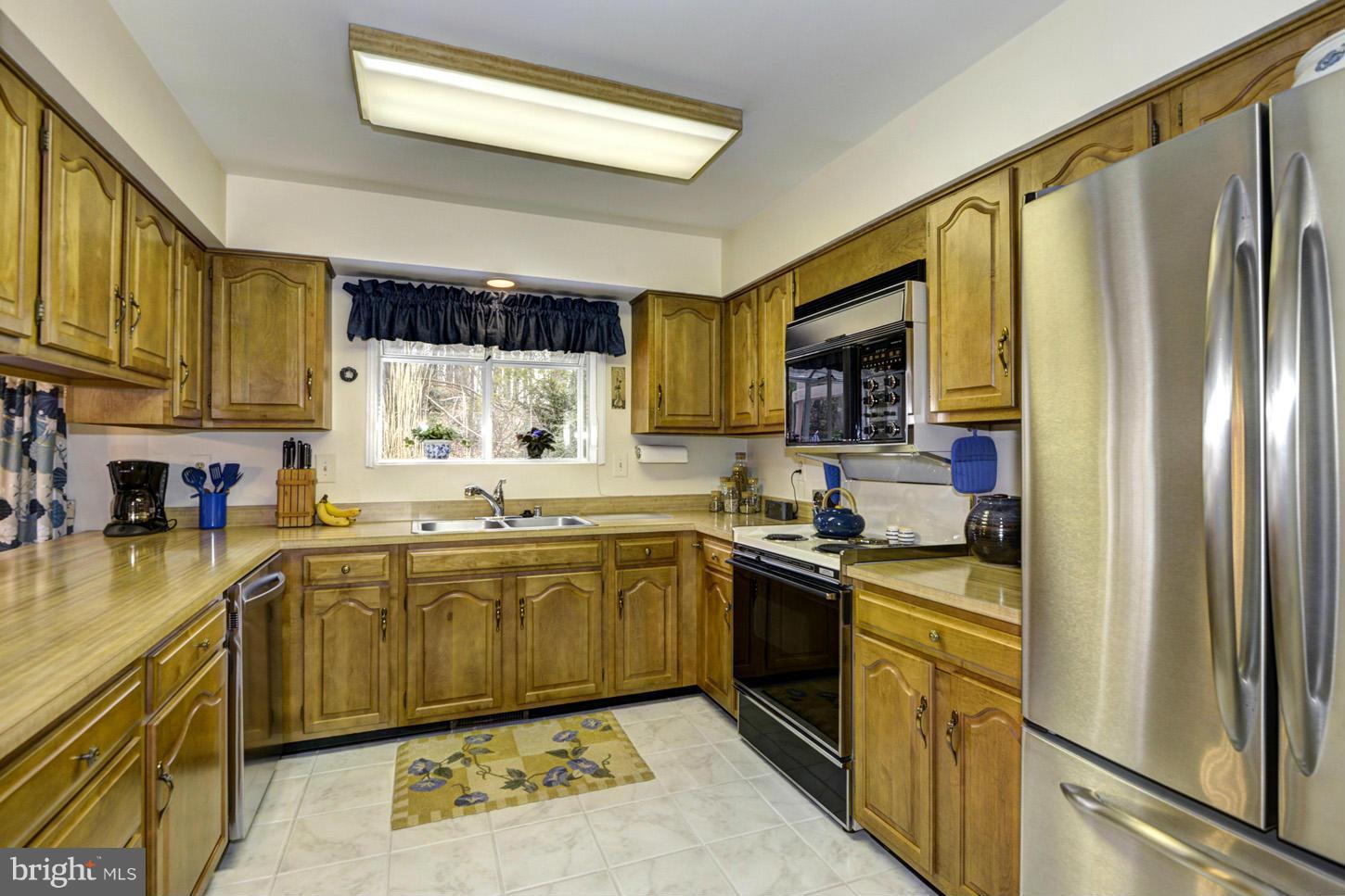 242 Hunters Ridge Road Lutherville-Timonium, MD 21093 - Photo 9 of 30 Kitchen