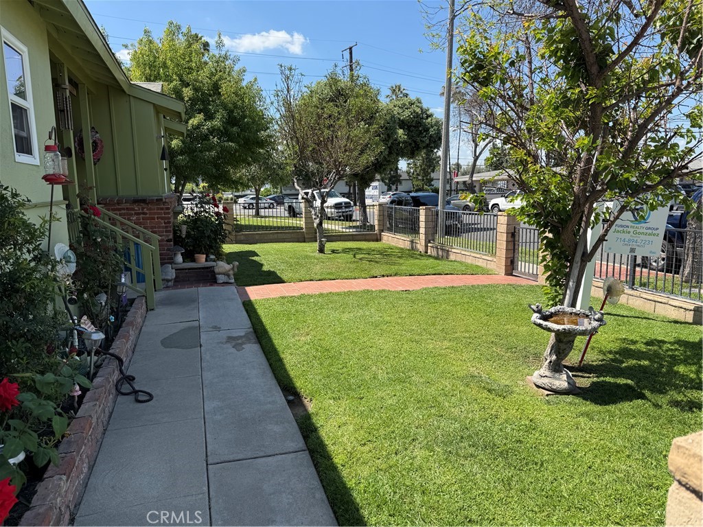 110 Rigsby Street La Habra, CA 90631 - Photo 5 of 41 Look from the diveway