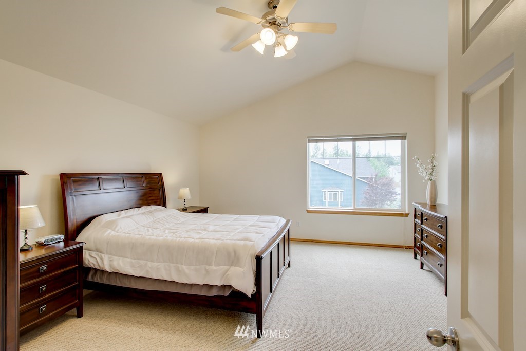6218 Northeast 7th Court Renton, WA 98059 - Photo 17 of 21 Gallery Image 17