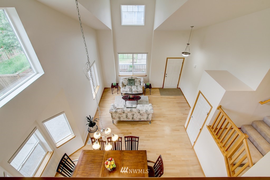 6218 Northeast 7th Court Renton, WA 98059 - Photo 6 of 21 Gallery Image 6