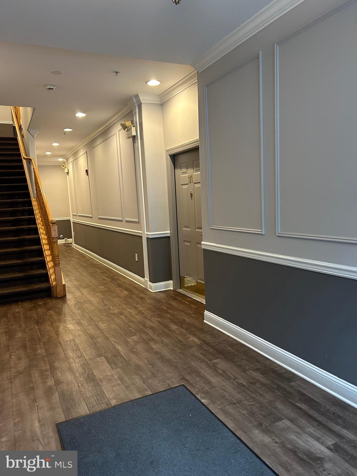 111 Kyle Way Ewing, NJ 08628 - Photo 2 of 25 Hallway Entrance