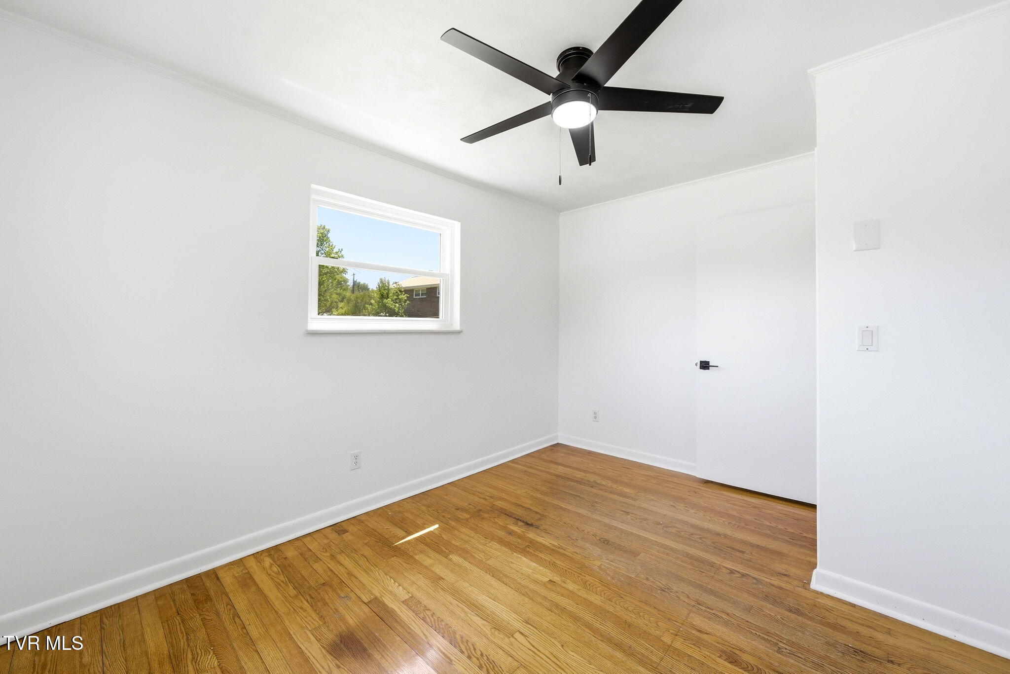 212 Alderman Drive Greeneville, TN 37745 - Photo 8 of 28 11-web-or-mls-212 Alderman Dr-19