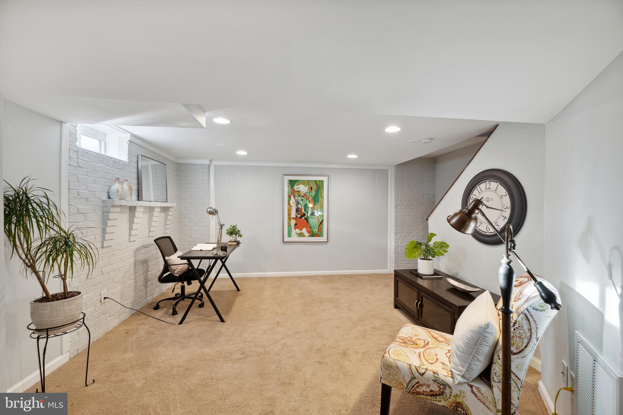 5921 Monticello Road Alexandria, VA 22303 - Photo 31 of 40 Use as a guest space with adjacent full bath