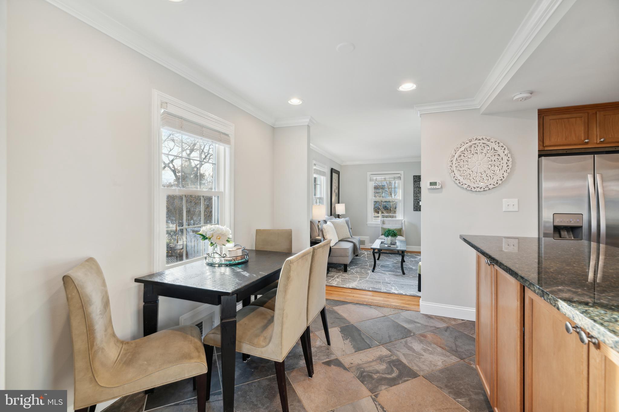 5921 Monticello Road Alexandria, VA 22303 - Photo 9 of 40 Expandable dining space with recessed lights