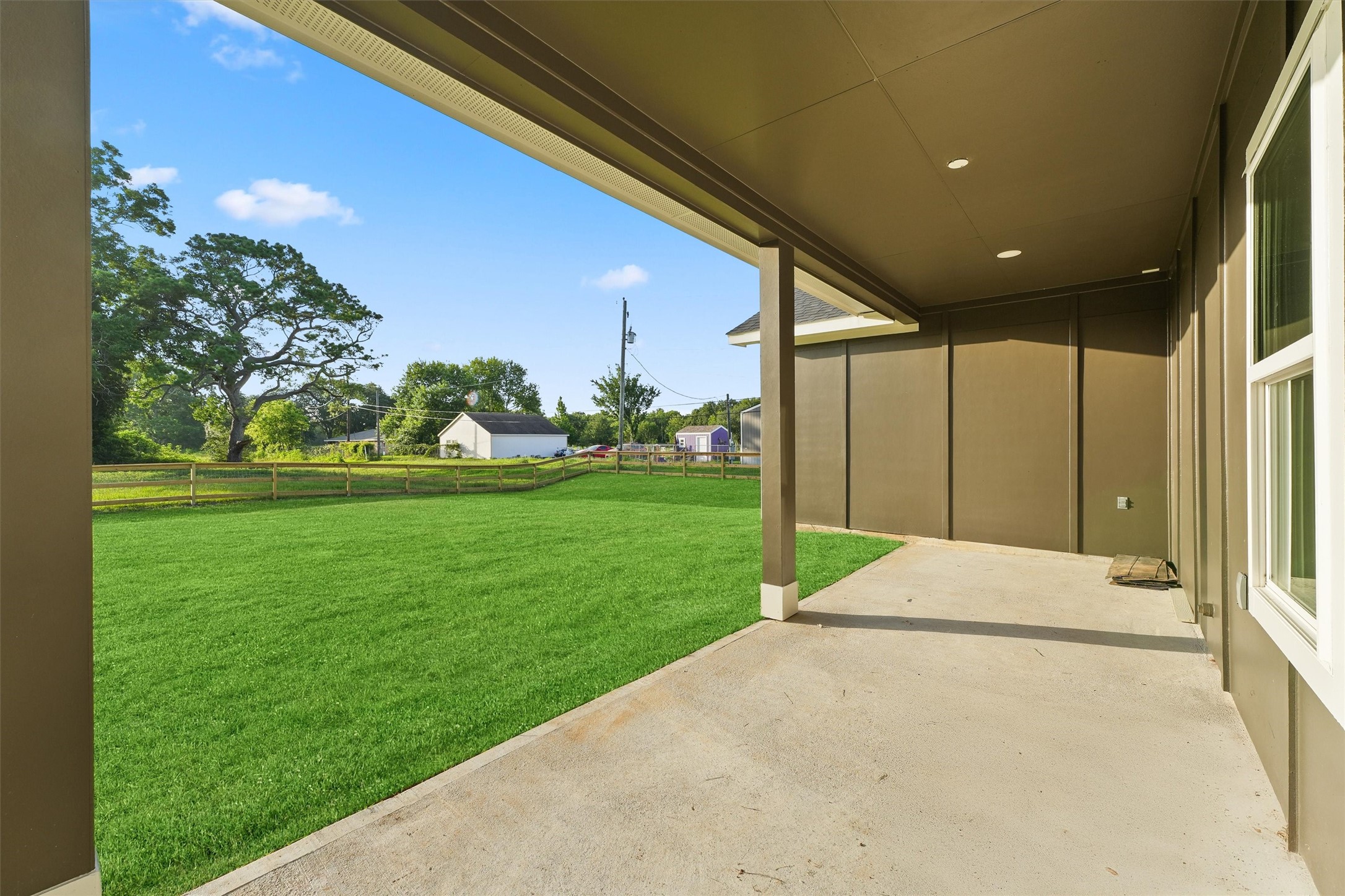 256 Davis Bend Road Alvin, TX 77511 - Photo 29 of 34 a view of an outdoor space