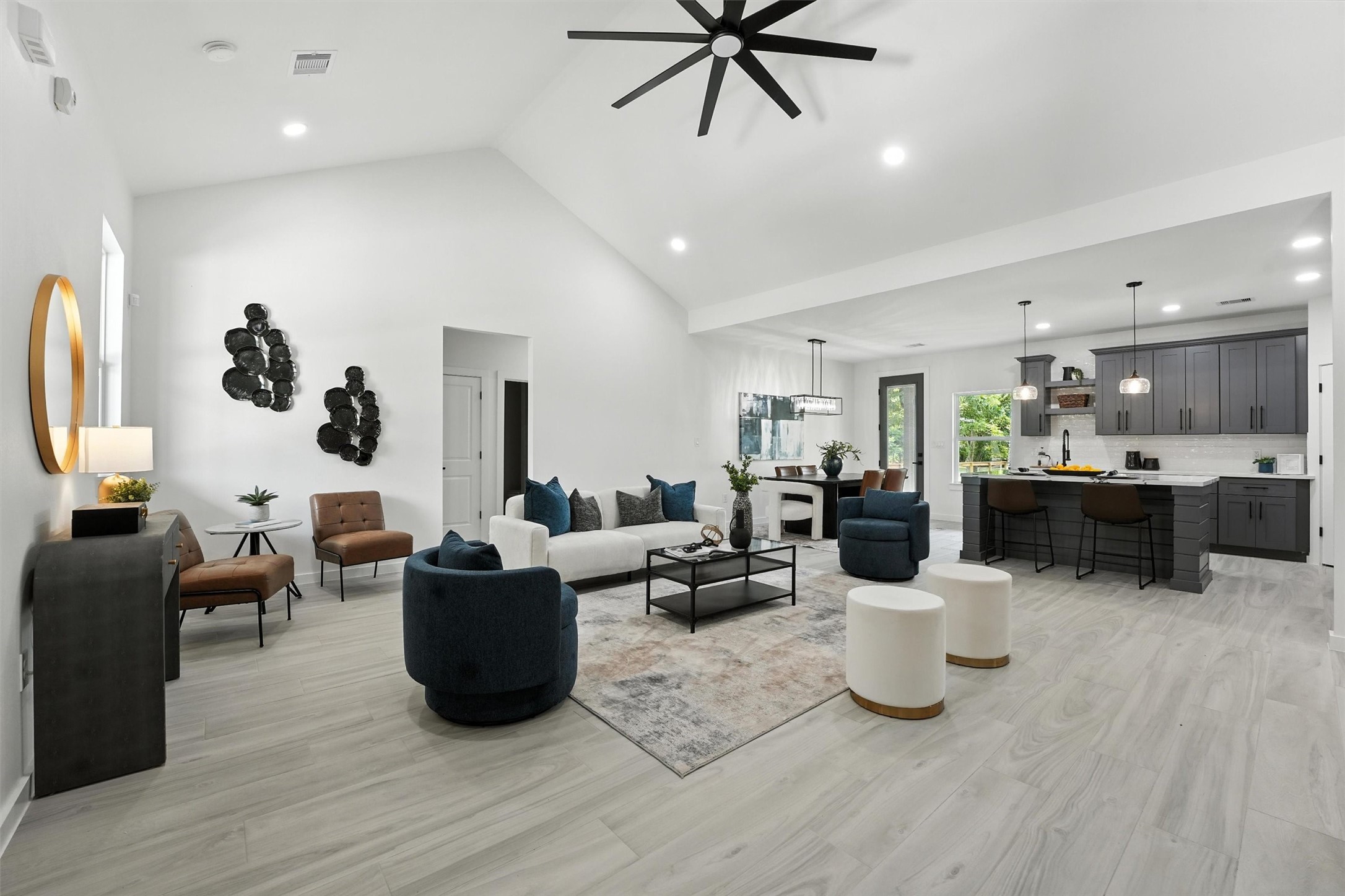 256 Davis Bend Road Alvin, TX 77511 - Photo 5 of 34 a living room with lots of furniture and kitchen view