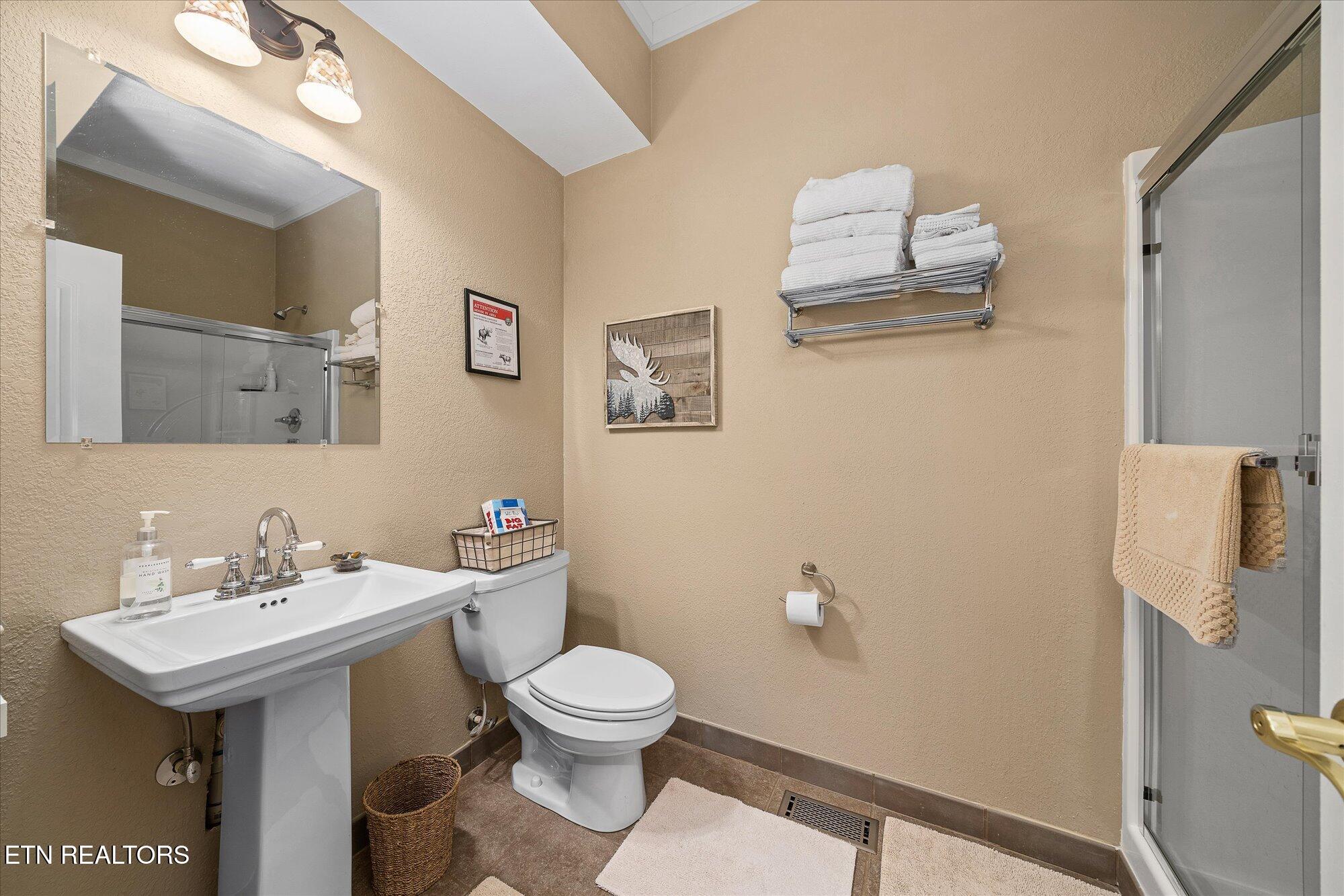 145 Pineridge Loop Crossville, TN 38558 - Photo 47 of 57 42 Lower Level Bath 1