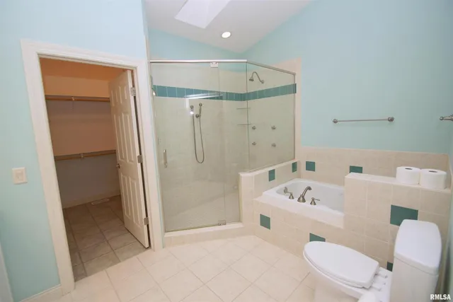 $465,000 | 5529 Baraboo Court, Davenport, IA 52804