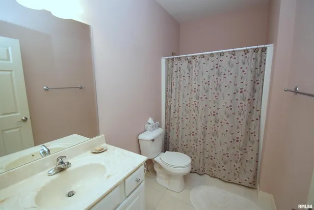 $465,000 | 5529 Baraboo Court, Davenport, IA 52804