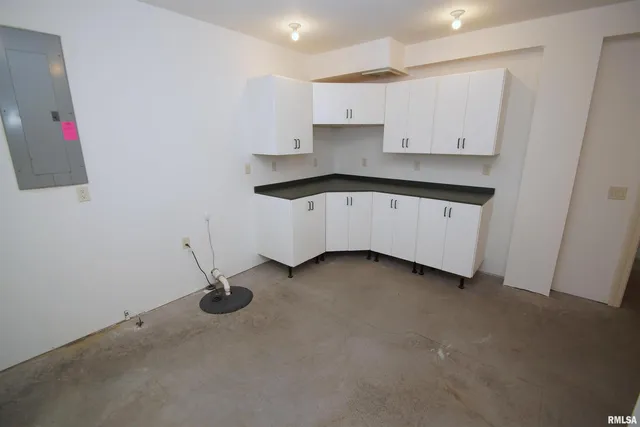 $465,000 | 5529 Baraboo Court, Davenport, IA 52804