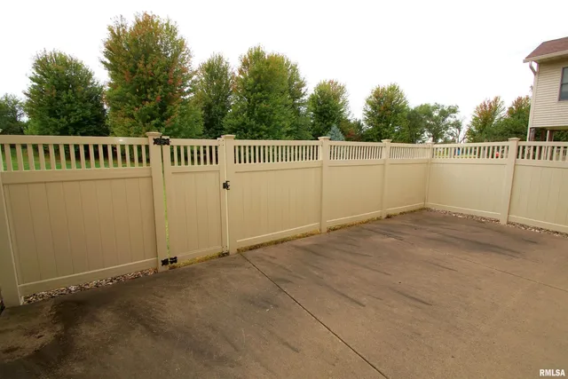 $465,000 | 5529 Baraboo Court, Davenport, IA 52804