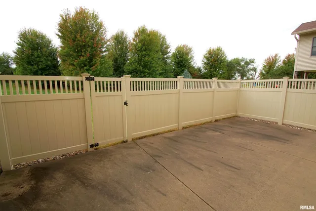 $465,000 | 5529 Baraboo Court, Davenport, IA 52804