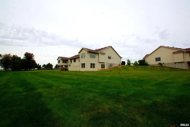 $465,000 | 5529 Baraboo Court, Davenport, IA 52804