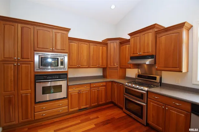 $465,000 | 5529 Baraboo Court, Davenport, IA 52804