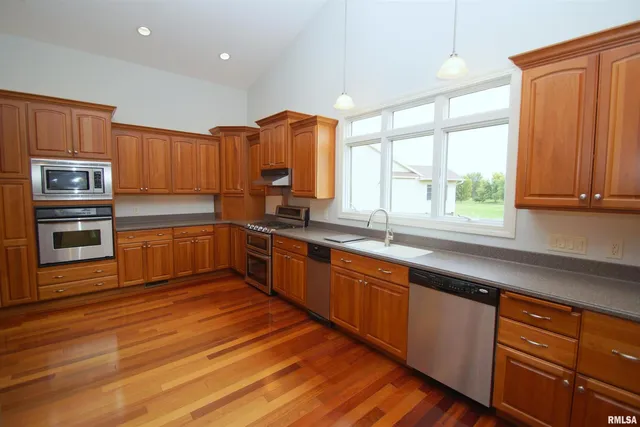 $465,000 | 5529 Baraboo Court, Davenport, IA 52804