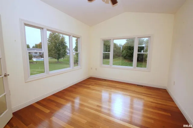 $465,000 | 5529 Baraboo Court, Davenport, IA 52804