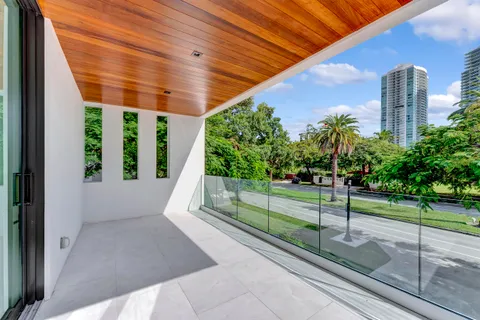 $8,274,950 | 2130 South Miami Avenue, Miami, FL 33129