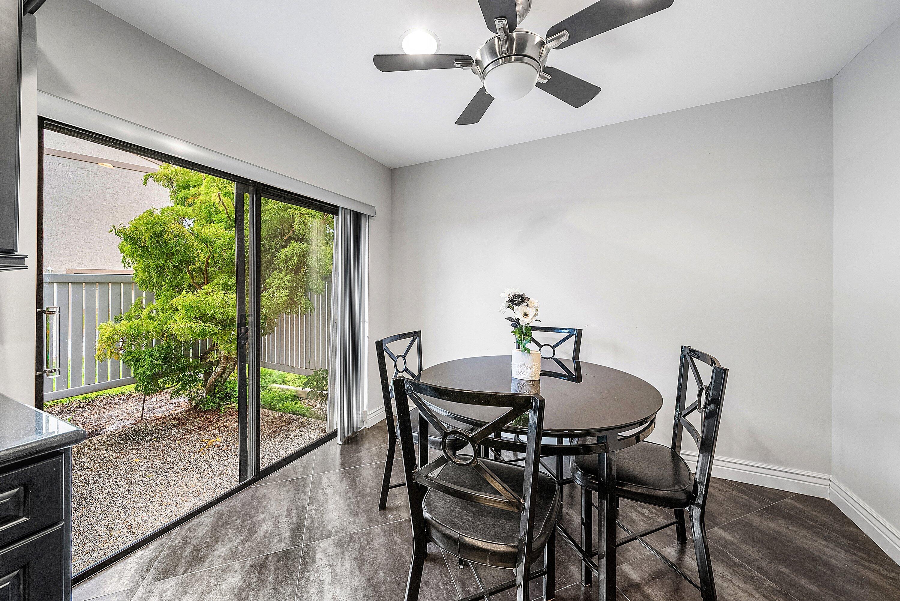 23 Eastgate Drive, Unit C Boynton Beach, FL 33436 - Photo 22 of 71 Kitchen