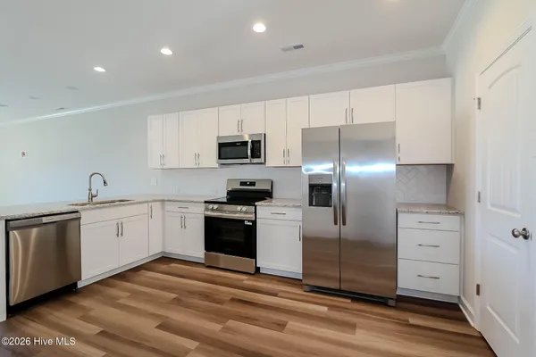 $2,400 | 247 Cline Way, Unit 113, Beaufort, NC 28516