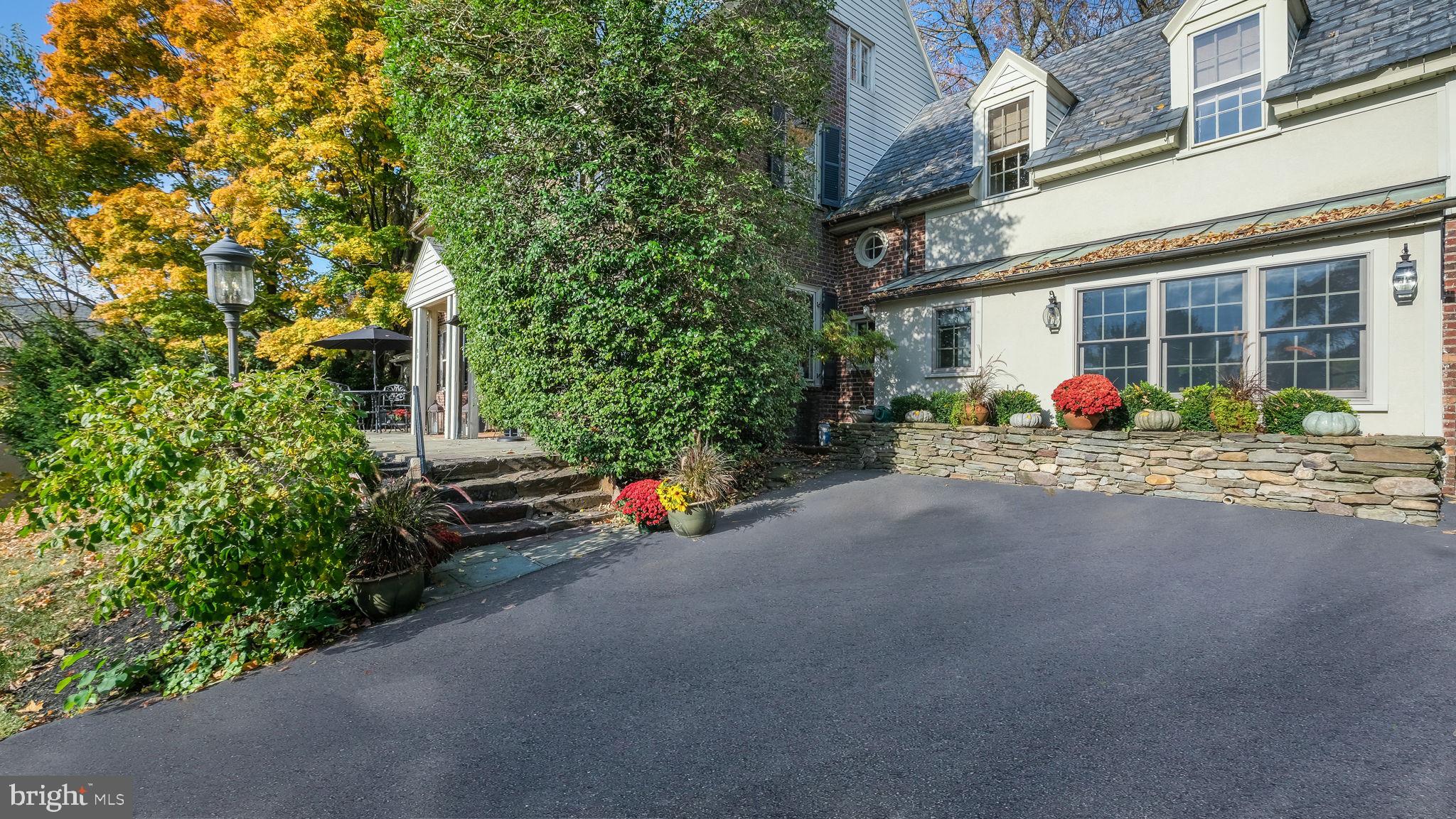 51 Golfview Road Doylestown, PA 18901 - Photo 8 of 67 Custom stone walls in front of the 1st Floor Suite