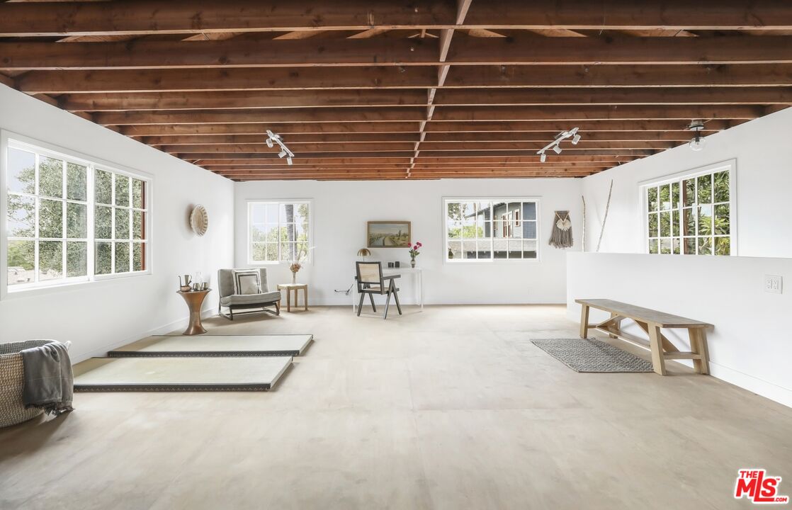 5228 Eagle Rock Boulevard Los Angeles, CA 90041 - Photo 44 of 51 a very nice looking room with a large window