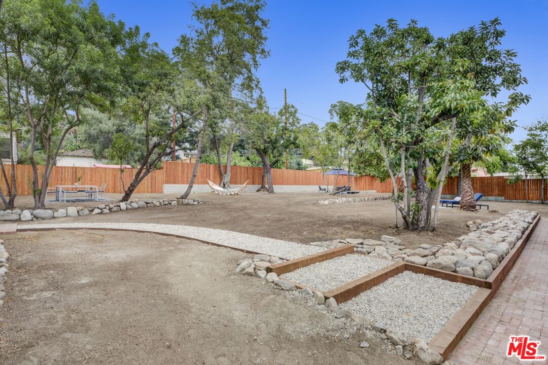 5228 Eagle Rock Boulevard Los Angeles, CA 90041 - Photo 48 of 51 a view of a backyard with a tree