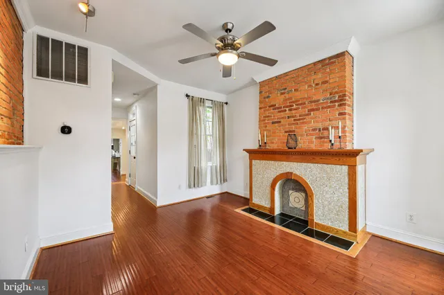 a view of livingroom with washer and dryer