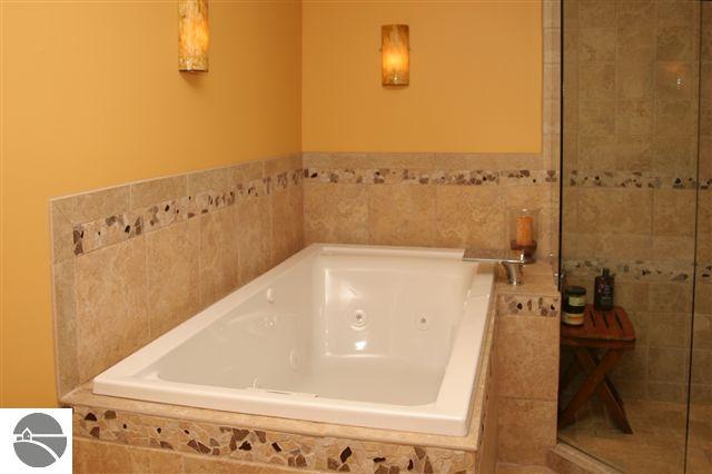 1223 Hoch Road Traverse City, MI 49696 - Photo 17 of 25 1722213-16.JPG