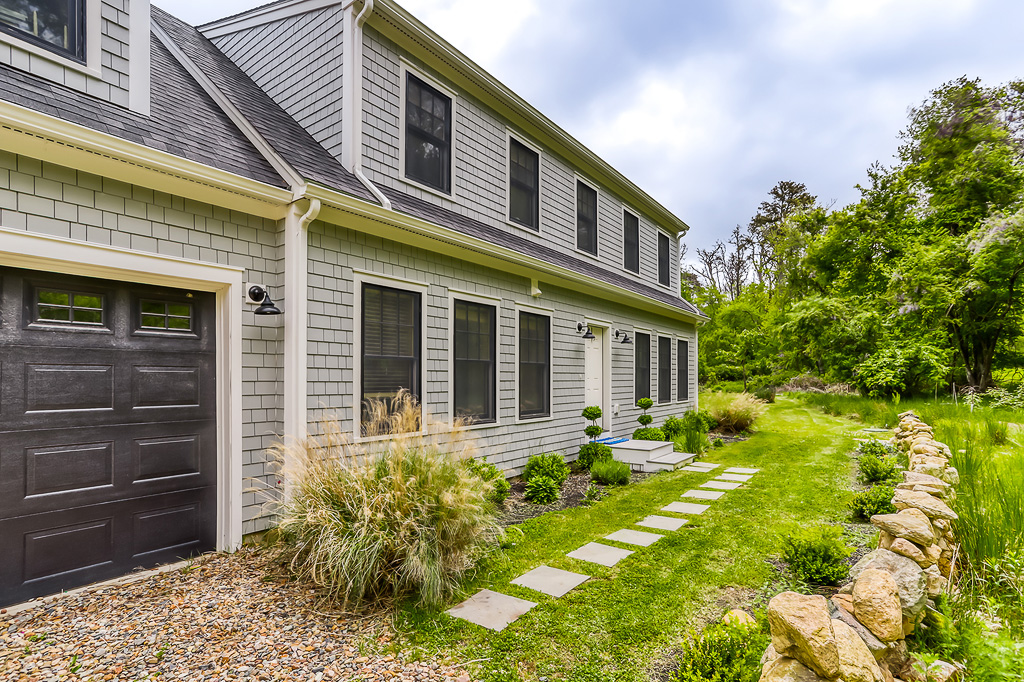 139 Tea Lane Chilmark, MA 02535 - Photo 2 of 34