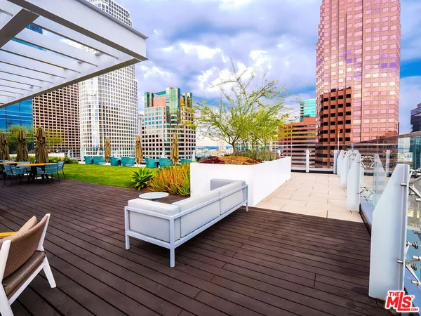 $3,100 | 877 Francisco Street, Unit 1115, Los Angeles, CA 90017