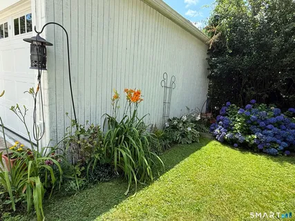 $799,000 | 90 Clarkson Street, Bridgeport, CT 06605