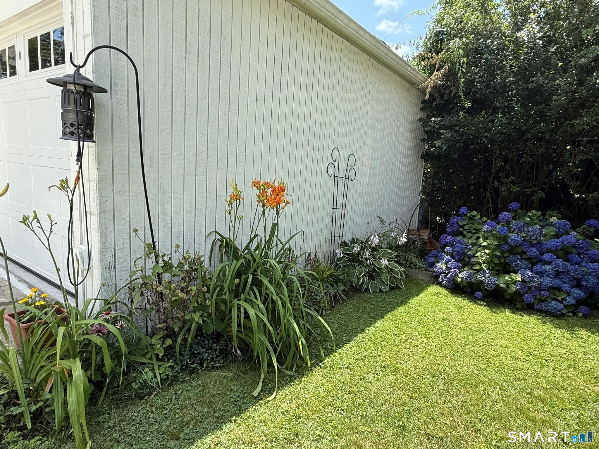 90 Clarkson Street Bridgeport, CT 06605 - Photo 13 of 38