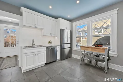 $799,000 | 90 Clarkson Street, Bridgeport, CT 06605