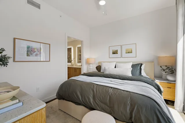 $999,999 | 1212 Demonbreun Street, Unit 1802, Nashville, TN 37203