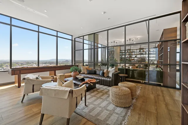 $999,999 | 1212 Demonbreun Street, Unit 1802, Nashville, TN 37203