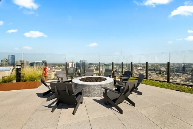 $999,999 | 1212 Demonbreun Street, Unit 1802, Nashville, TN 37203