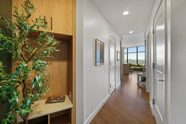 $999,999 | 1212 Demonbreun Street, Unit 1802, Nashville, TN 37203